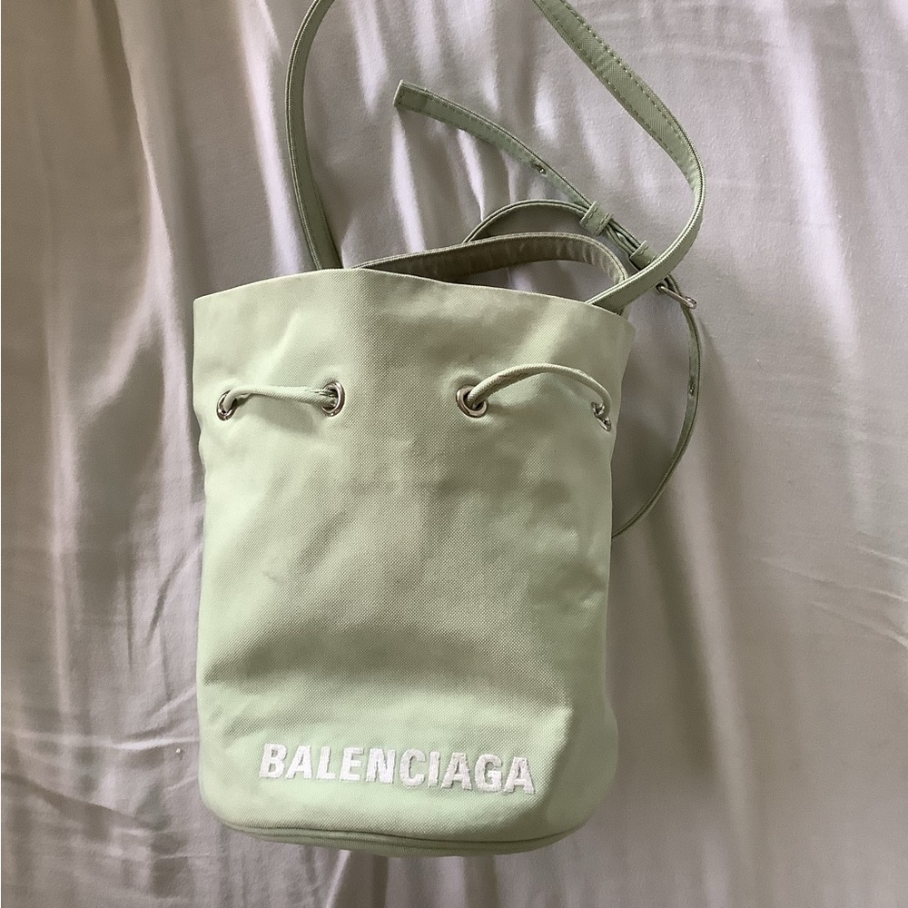 Balenciaga Bucket Bag AUTHENTIC but Used